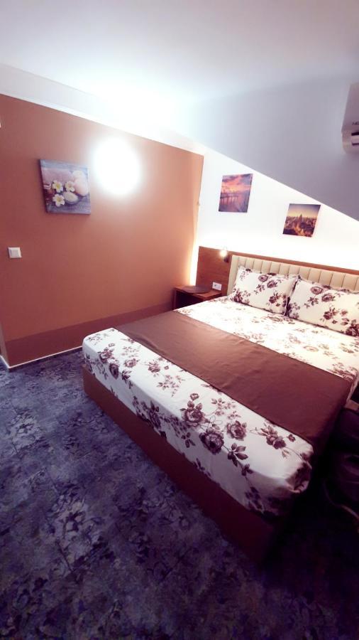 Stay Inn Rediu Valea Lupului  Ngoại thất bức ảnh