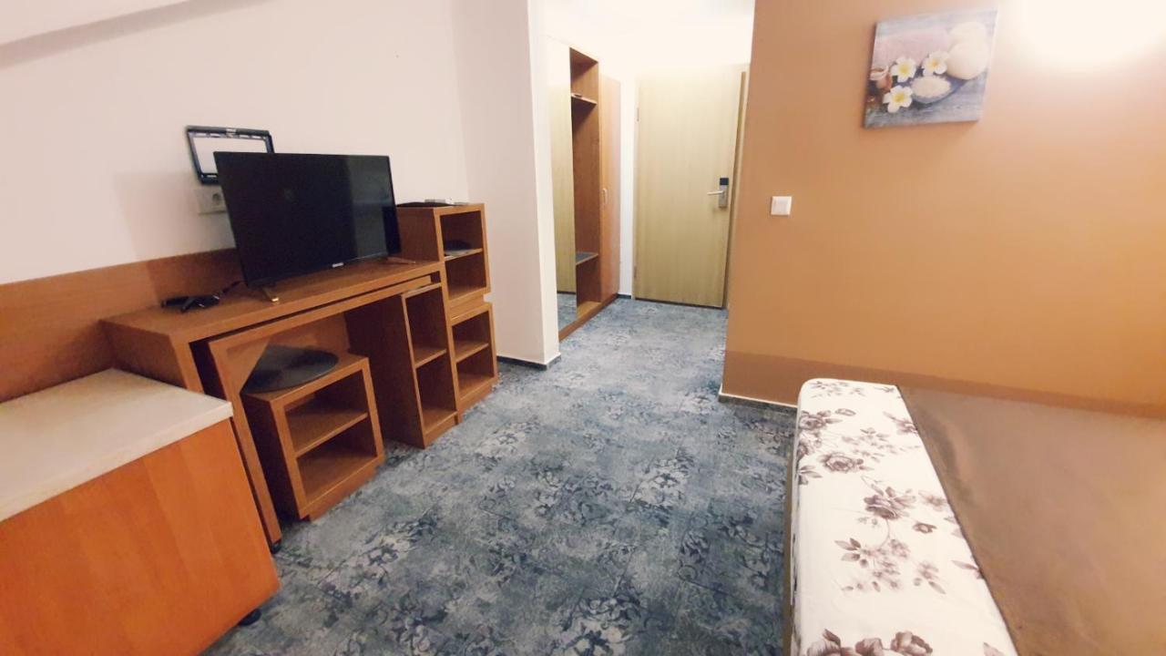 Stay Inn Rediu Valea Lupului  Ngoại thất bức ảnh