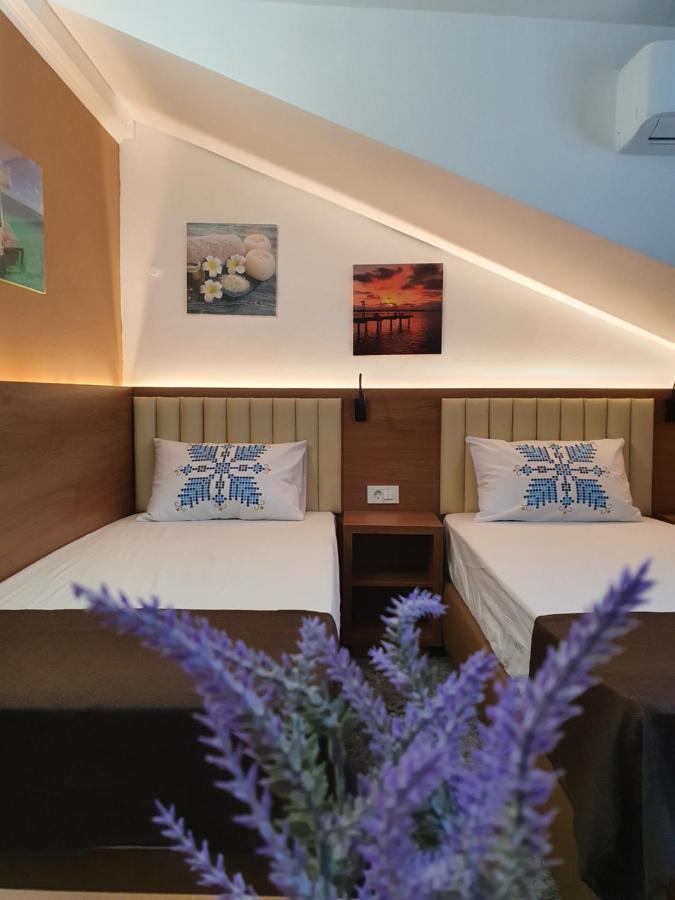 Stay Inn Rediu Valea Lupului  Ngoại thất bức ảnh