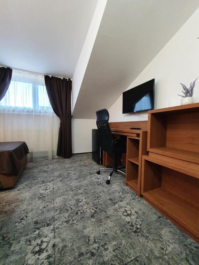 Stay Inn Rediu Valea Lupului  Ngoại thất bức ảnh