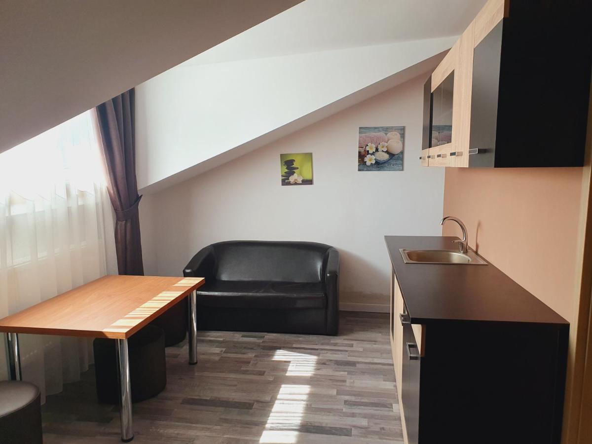 Stay Inn Rediu Valea Lupului  Ngoại thất bức ảnh