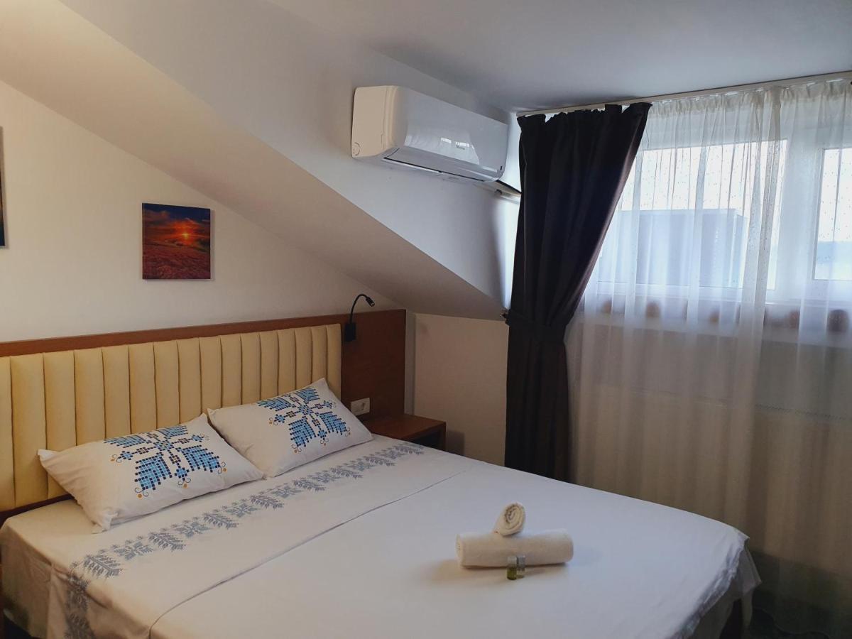 Stay Inn Rediu Valea Lupului  Ngoại thất bức ảnh