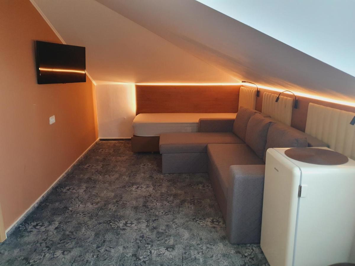 Stay Inn Rediu Valea Lupului  Ngoại thất bức ảnh