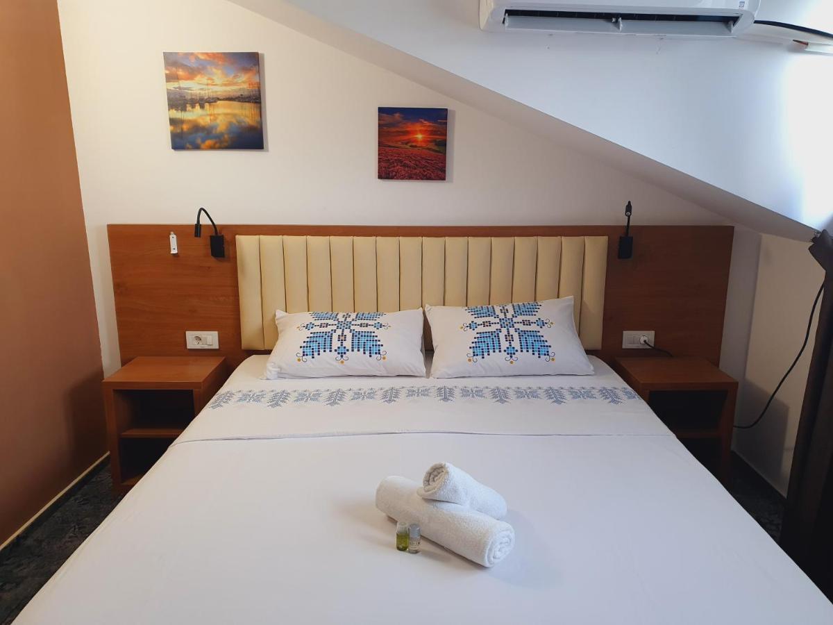 Stay Inn Rediu Valea Lupului  Ngoại thất bức ảnh