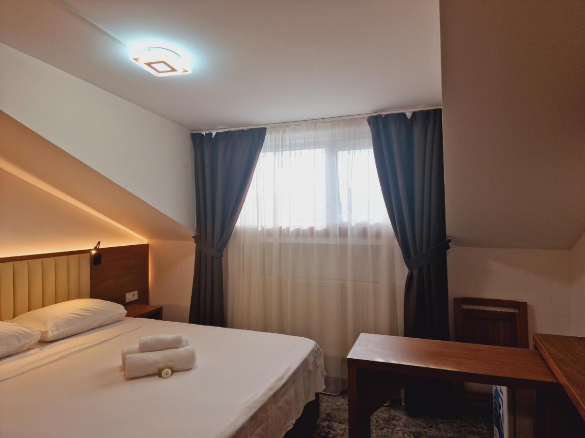 Stay Inn Rediu Valea Lupului  Ngoại thất bức ảnh