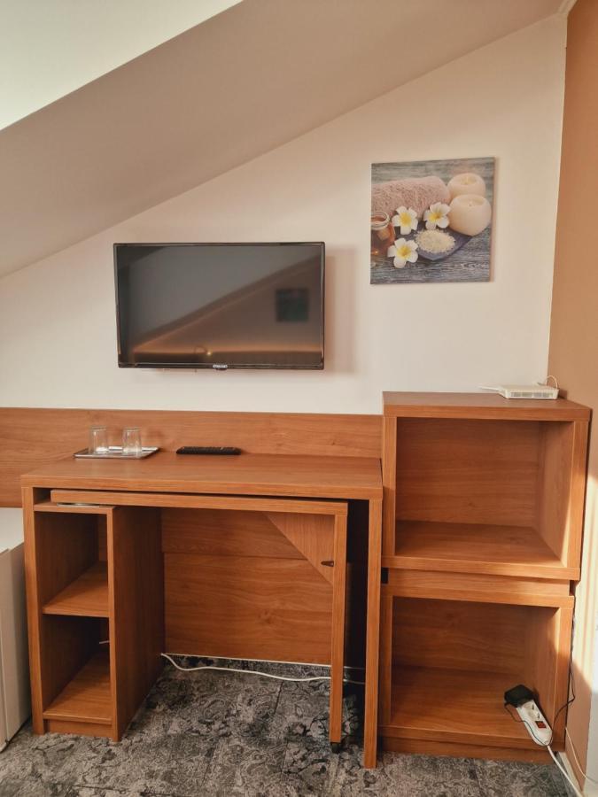 Stay Inn Rediu Valea Lupului  Ngoại thất bức ảnh